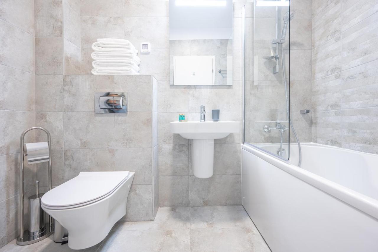 Apartamento Rosewood Gold Oradea Exterior foto