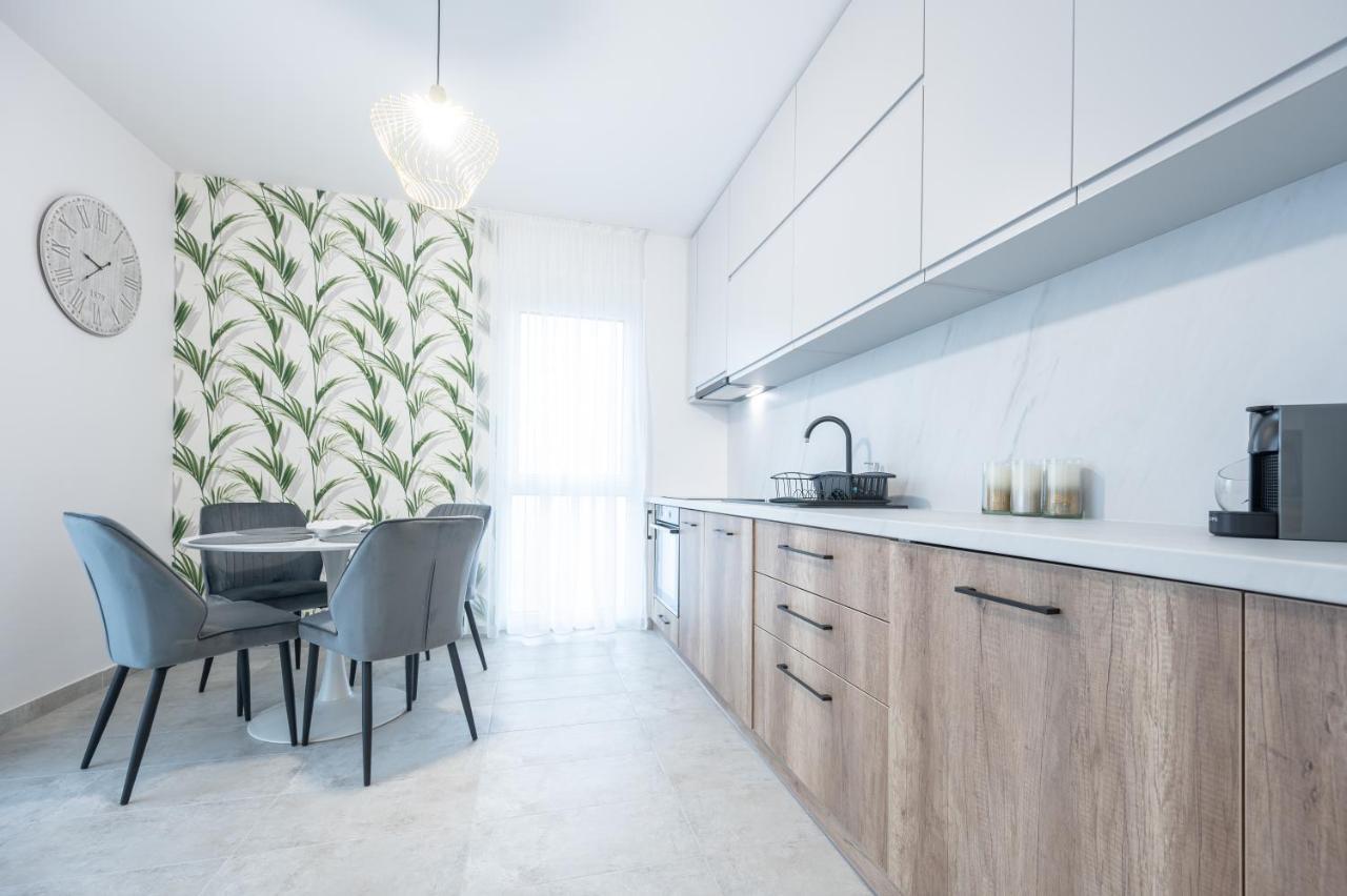 Apartamento Rosewood Gold Oradea Exterior foto
