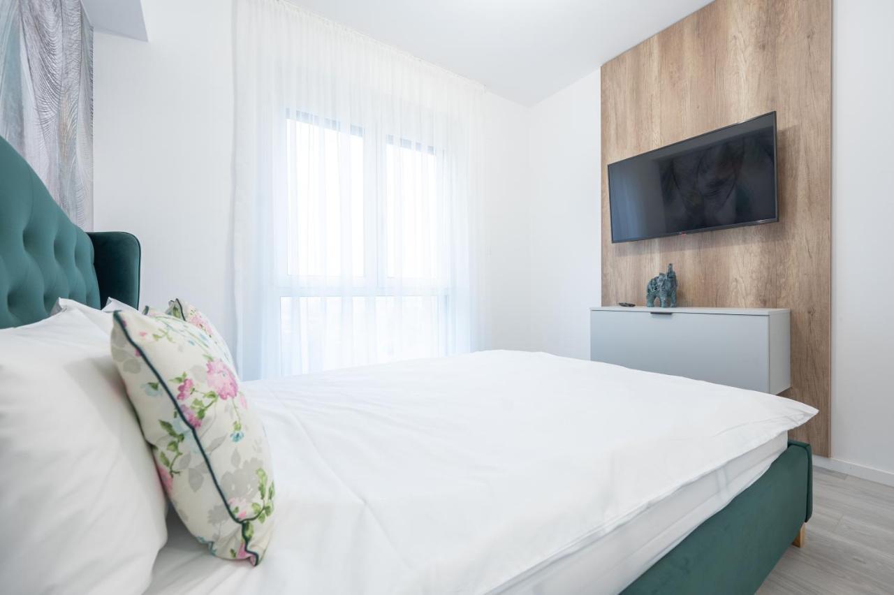 Apartamento Rosewood Gold Oradea Exterior foto