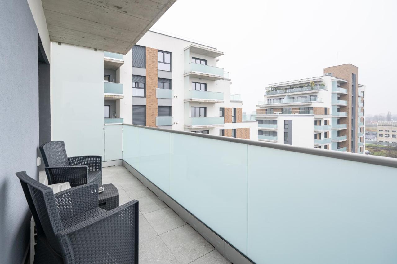 Apartamento Rosewood Gold Oradea Exterior foto