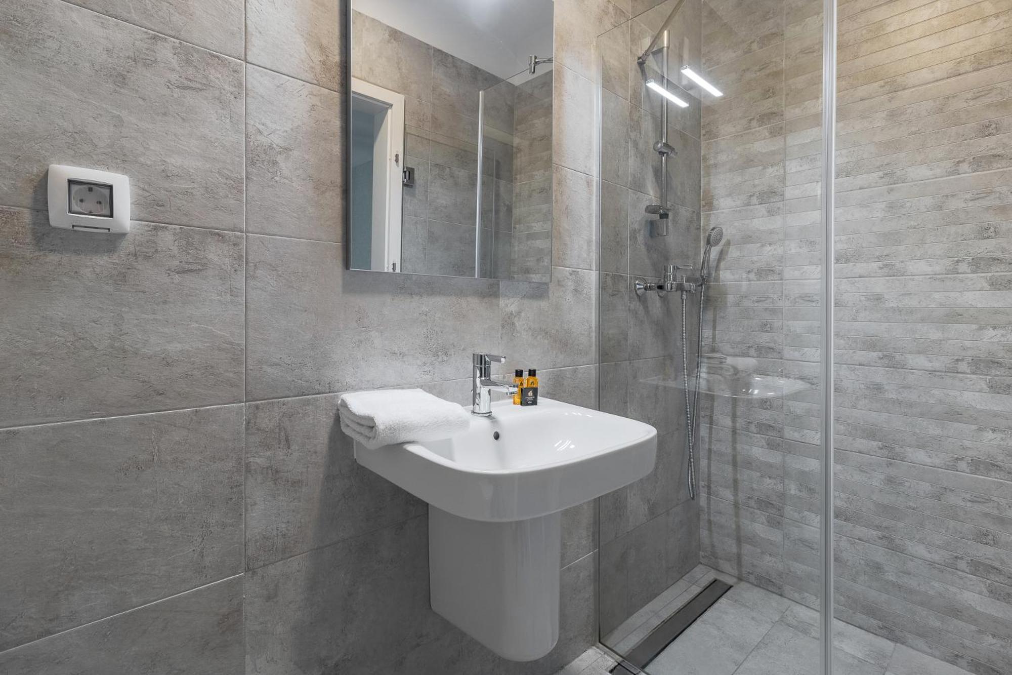 Apartamento Rosewood Gold Oradea Exterior foto
