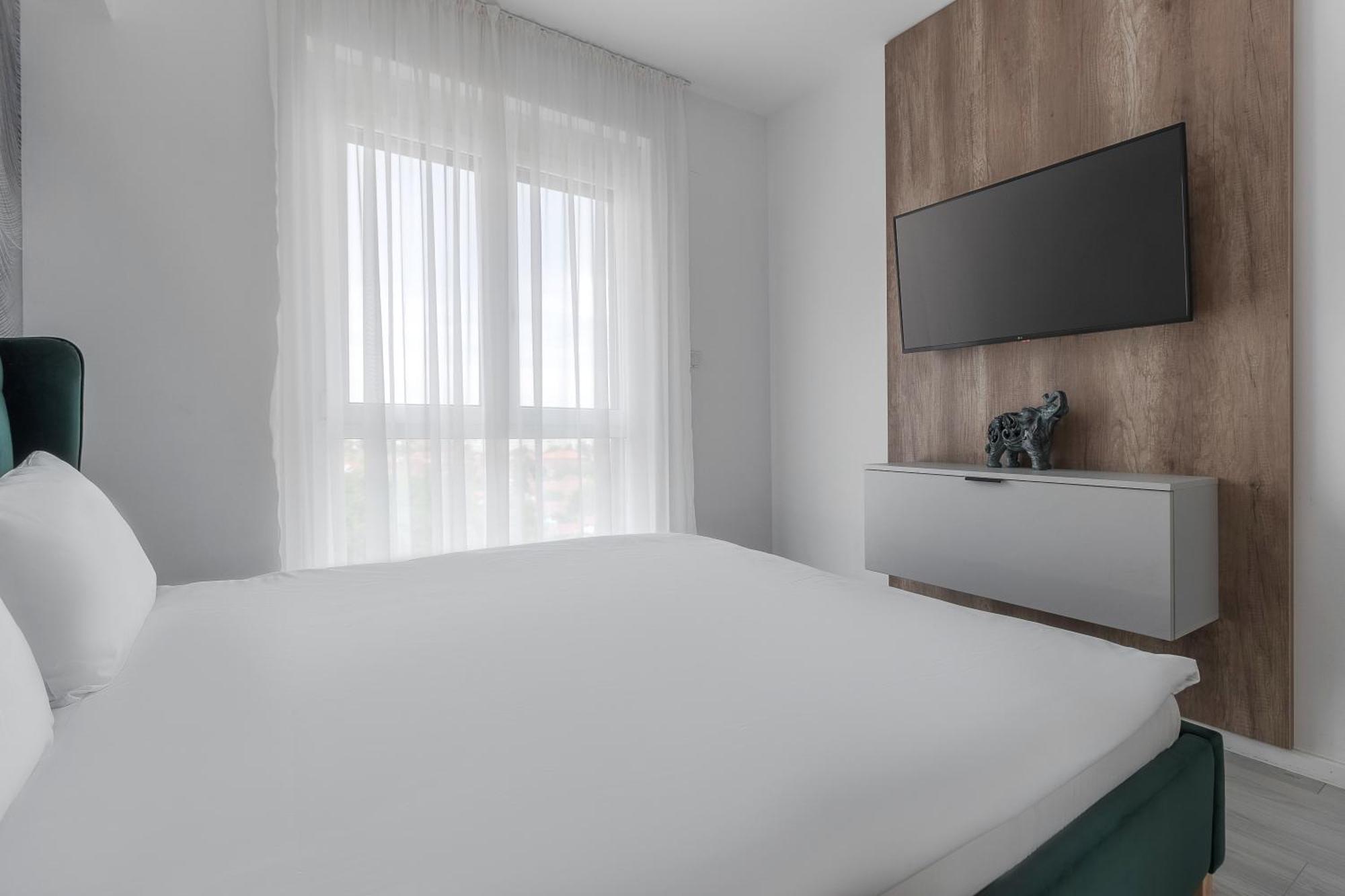 Apartamento Rosewood Gold Oradea Exterior foto